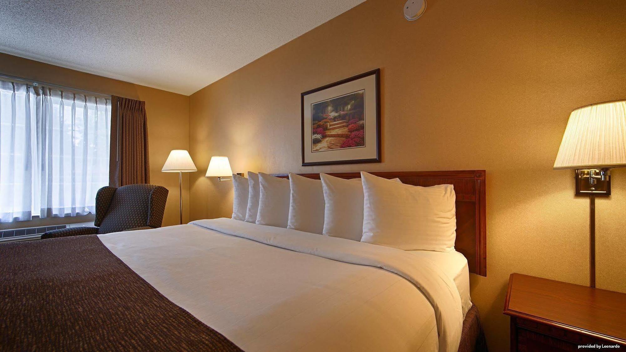 Best Western Lakewood- Historic Landmark Экстерьер фото