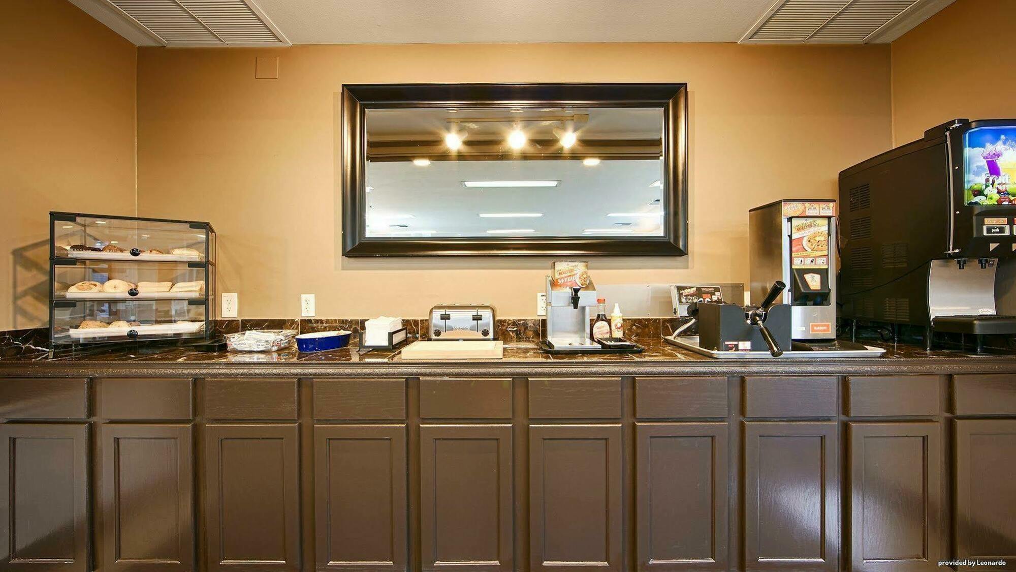 Best Western Lakewood- Historic Landmark Экстерьер фото